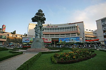 Đà Lạt Tổ Chức Lễ Hội Văn Hóa Miền Đông