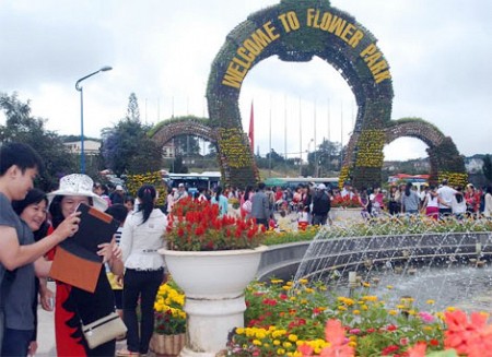 Lữ khách
 Đổ Về Đà Lạt Dịp Lễ 2-9