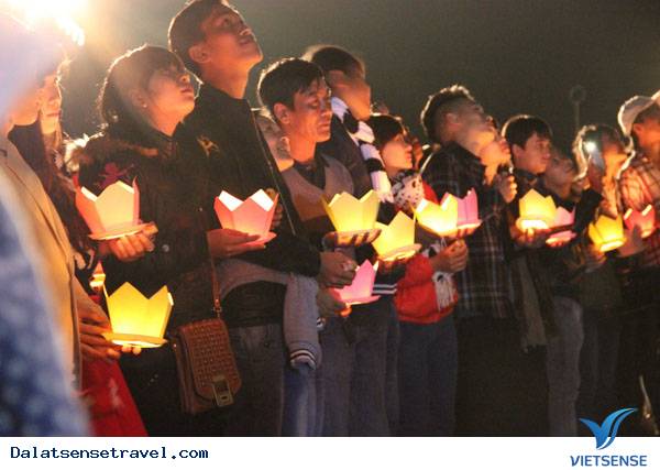 Đêm Hội Cầu Duyên ở Đà Lạt - Ảnh 2