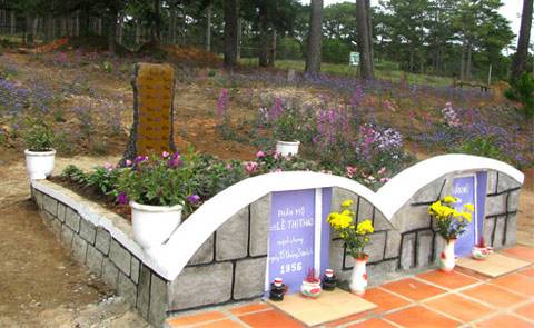 đồi thông hai mộ, Đà Lạt, hồ Than Thở đồi thông hai mộ, du lịch Đà Lạt, hồ Than Thở