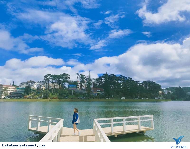 Tên hồ Xuân Hương tại Đà Lạt do ai đặt tên? - Ảnh 1 Tên hồ Xuân Hương tại Đà Lạt do ai đặt tên? - Ảnh 1