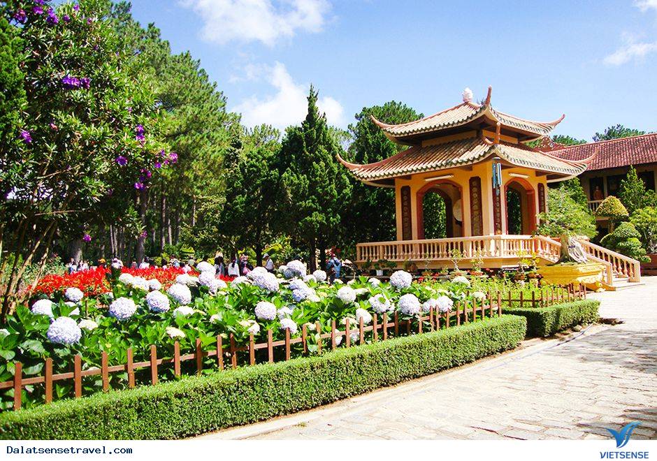 Tham quan thiền viện Trúc Lâm